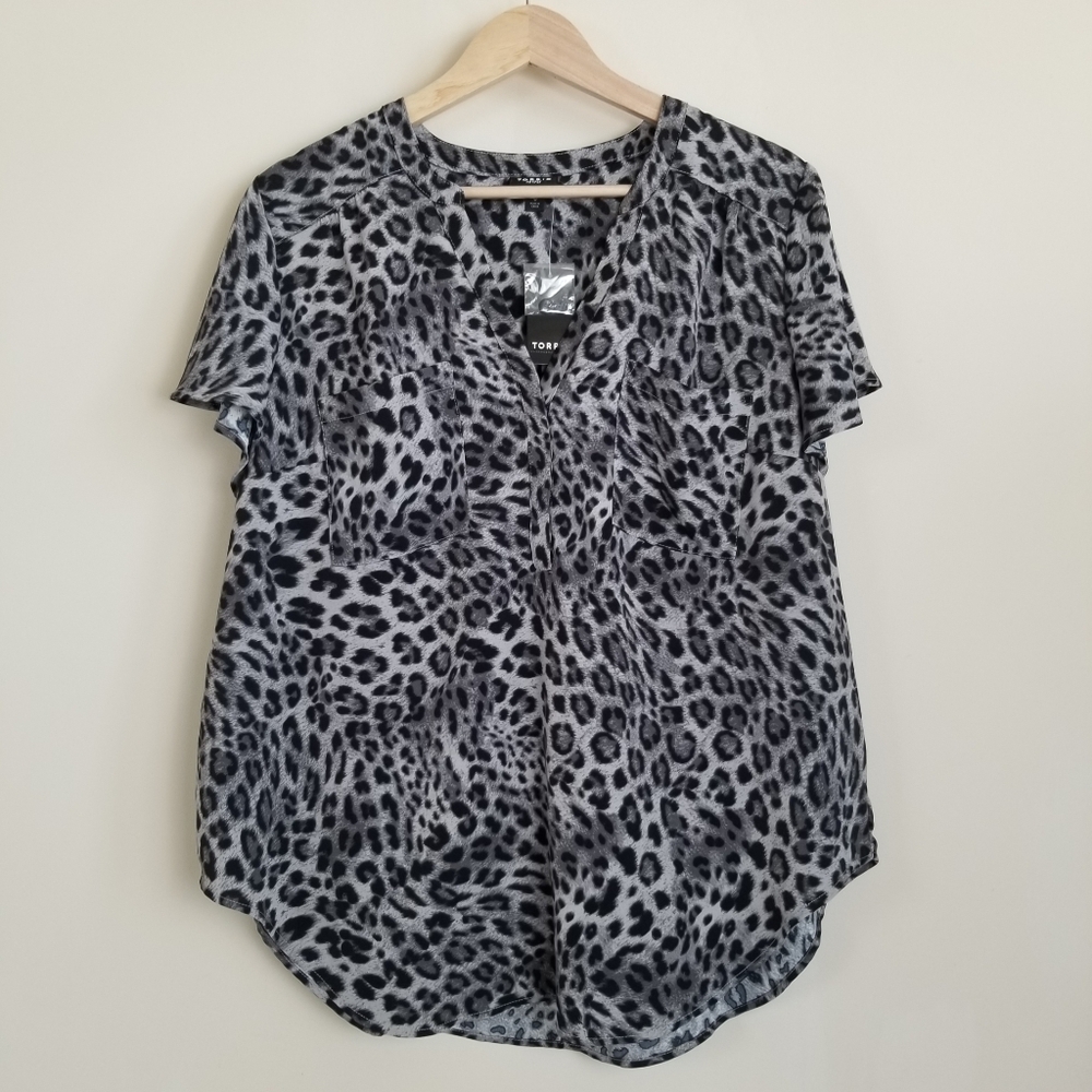 Torrid Leopard Print Short Sleeve Top Size Large 12 NWT